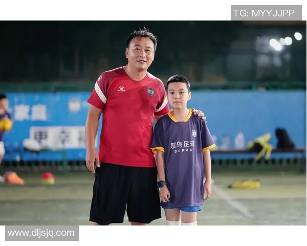 鸵鸟足球群带你领略足球魅力共同探讨战术与激情的完美结合